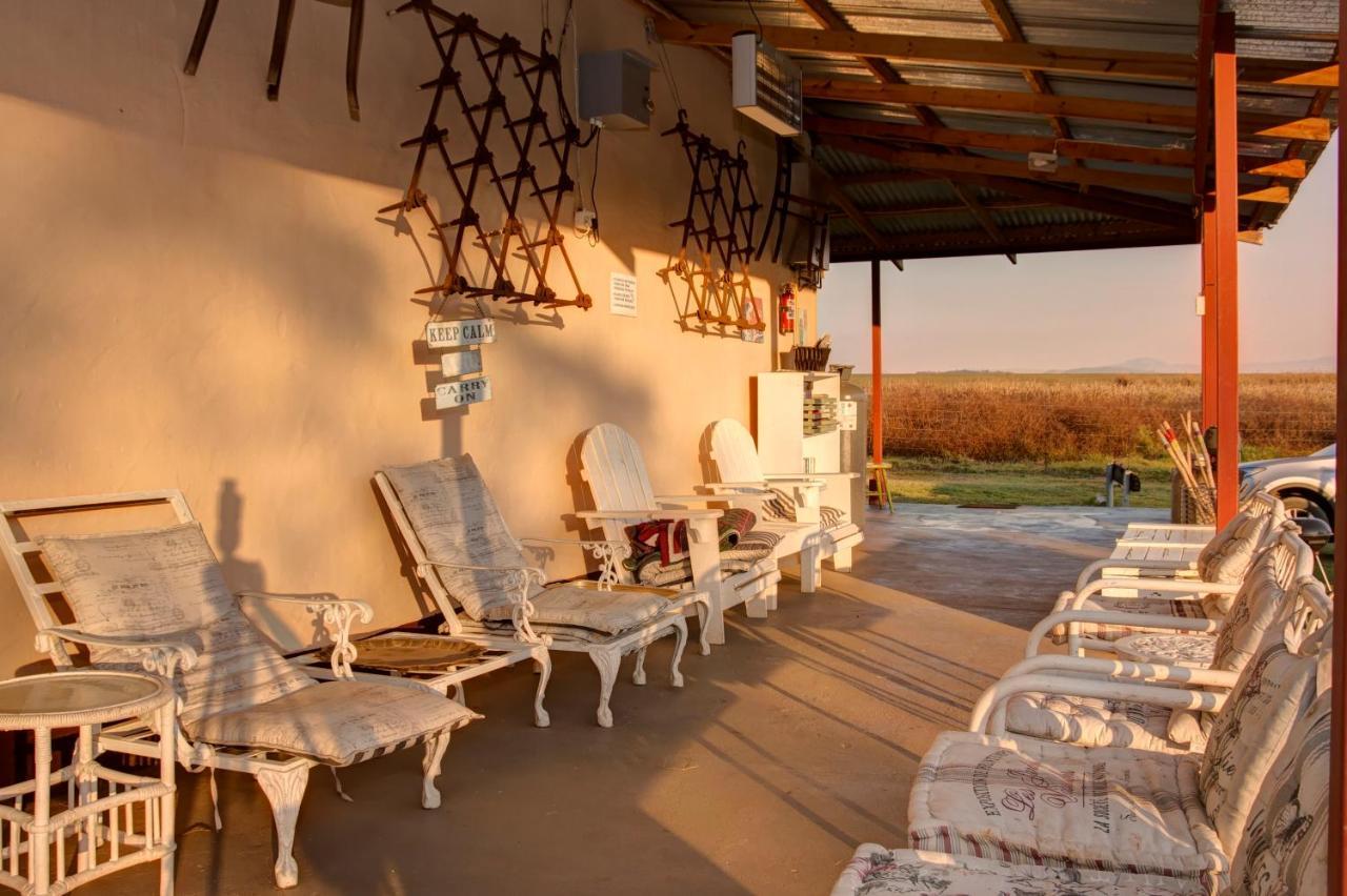 Drakensberg Bush Lodge And Backpackers Winterton Exteriör bild