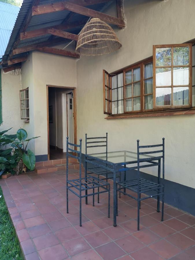 Drakensberg Bush Lodge And Backpackers Winterton Exteriör bild